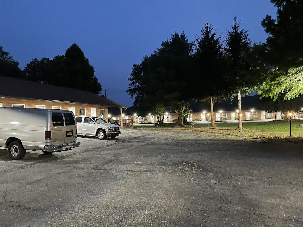 Pine Valley Motel - photo 29