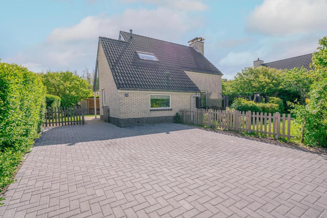 Villapark Kamperfoelie 81 in De Koog, Netherlands