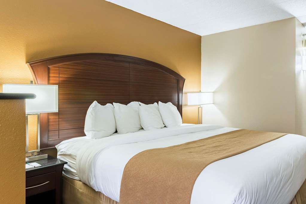 Quality Inn & Suites Arden Hills Saint Paul North - photo 12