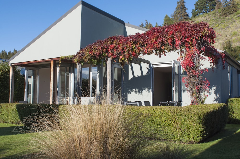 Sunrise Sanctuary — hotel in Wanaka