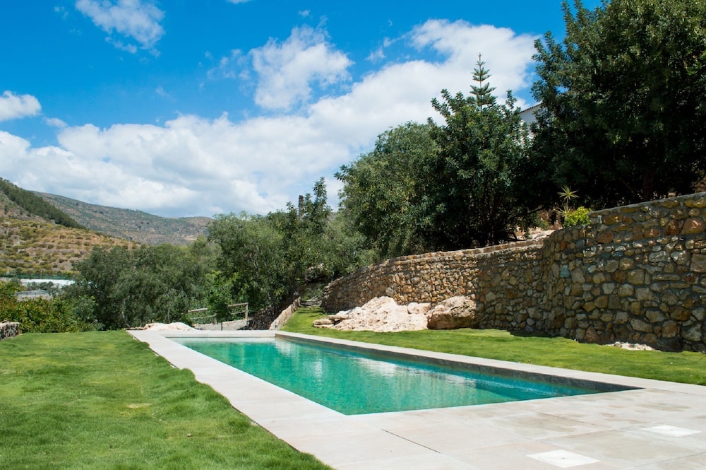 Cortijo La Caseria del Carmen — hotel in Albunol
