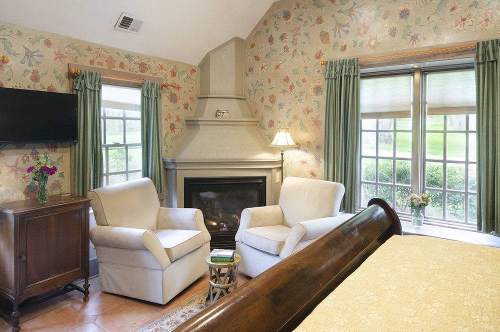 Hillbrook Inn - photo 51