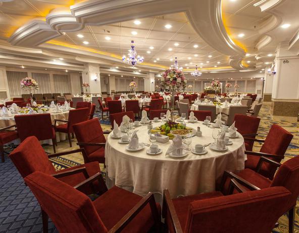 Espinas Palace Hotel — Tehran