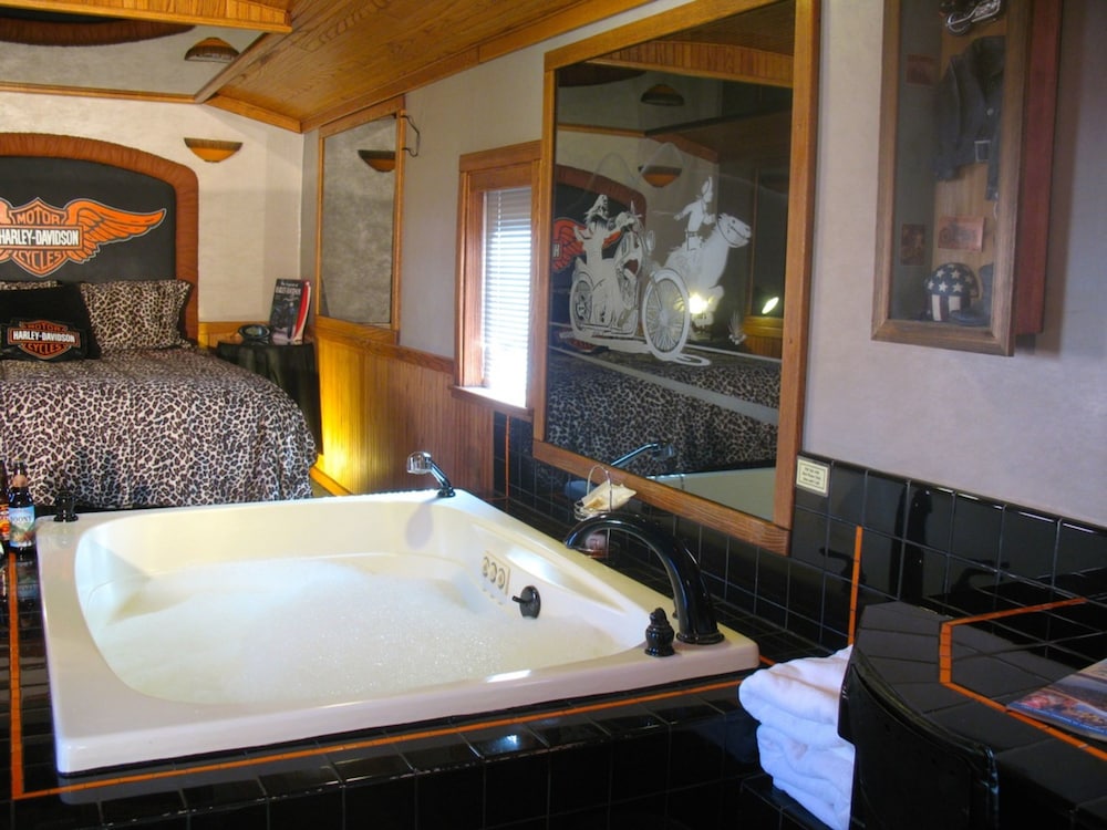 Featherbed Railroad Company - photo 24