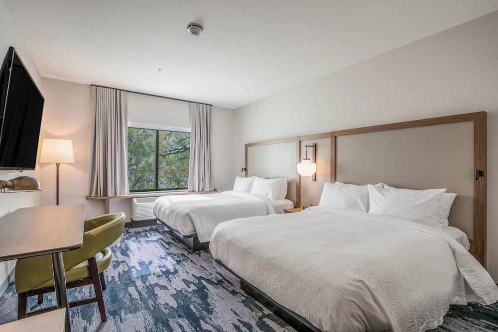 Fairfield Inn & Suites by Marriott Whitewater - photo 11