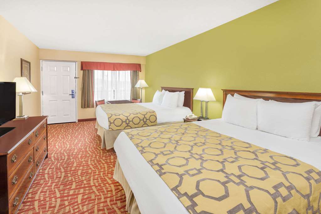 Baymont by Wyndham Sevierville Pigeon Forge - photo 7