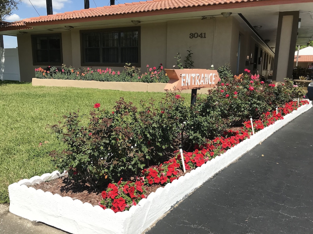 Silver Princess Motel - photo 36