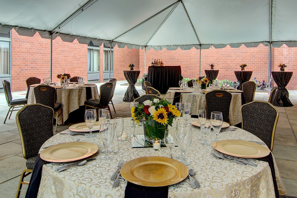 Holiday Inn Washington Dulles International Airport by IHG - photo 39