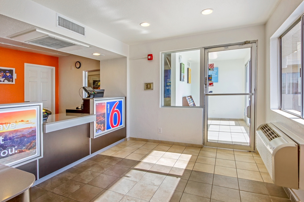 Motel 6 Phoenix North Bell Road - photo 23