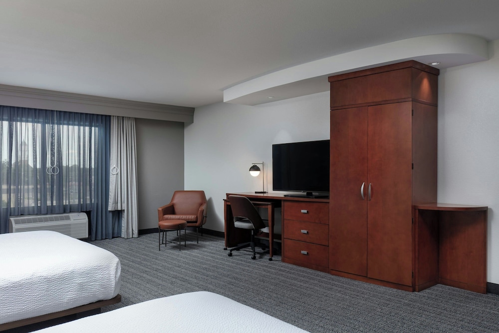 Courtyard by Marriott Wichita At Old Town - photo 16