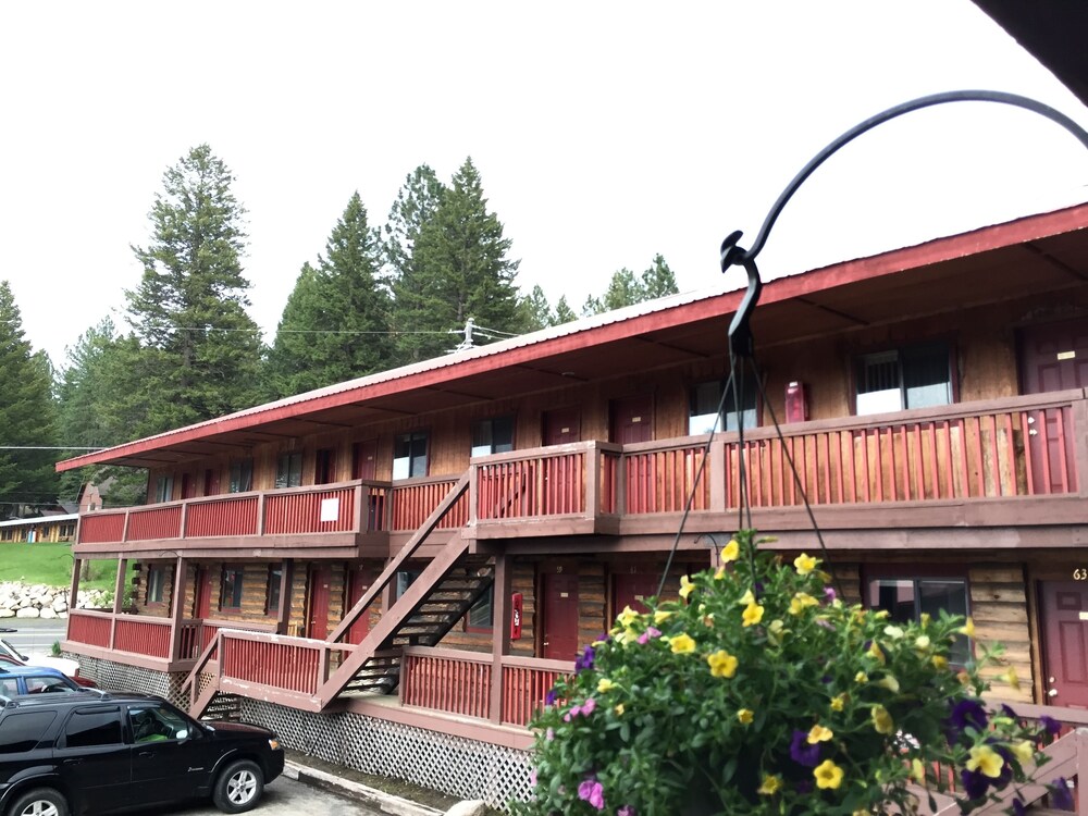 The Rustic Inn - photo 24