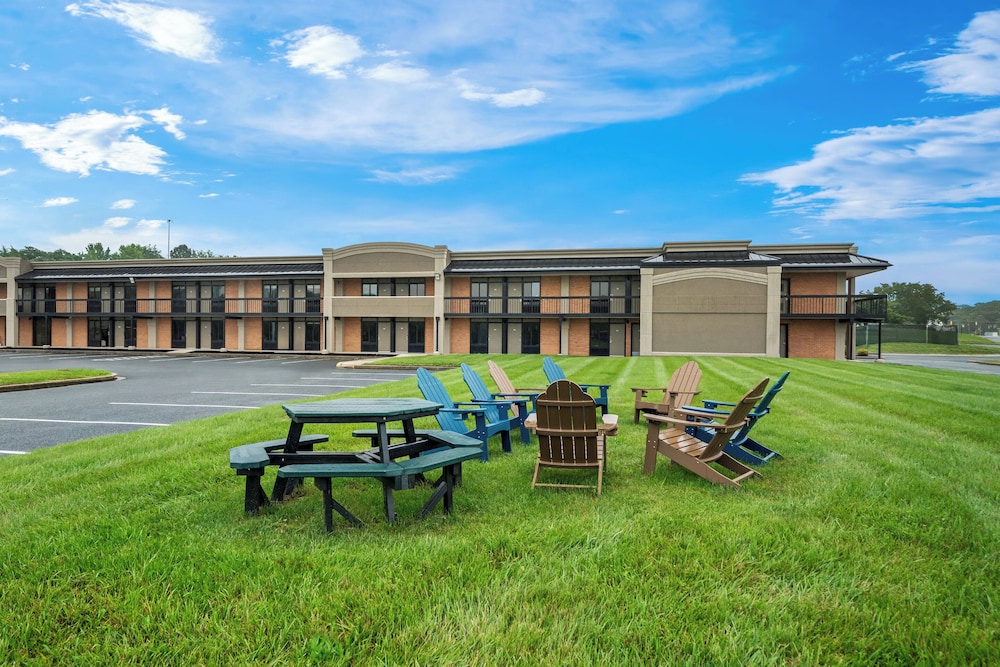 Red Roof Inn Perryville - photo 34