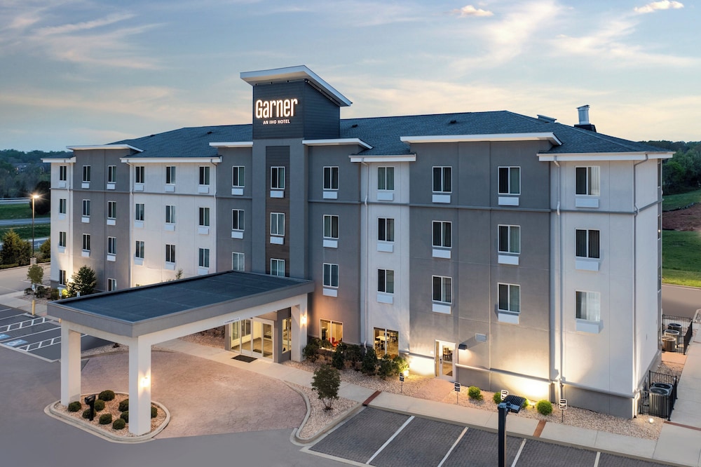 Garner Hotel Clarksville Northeast by IHG - photo 39