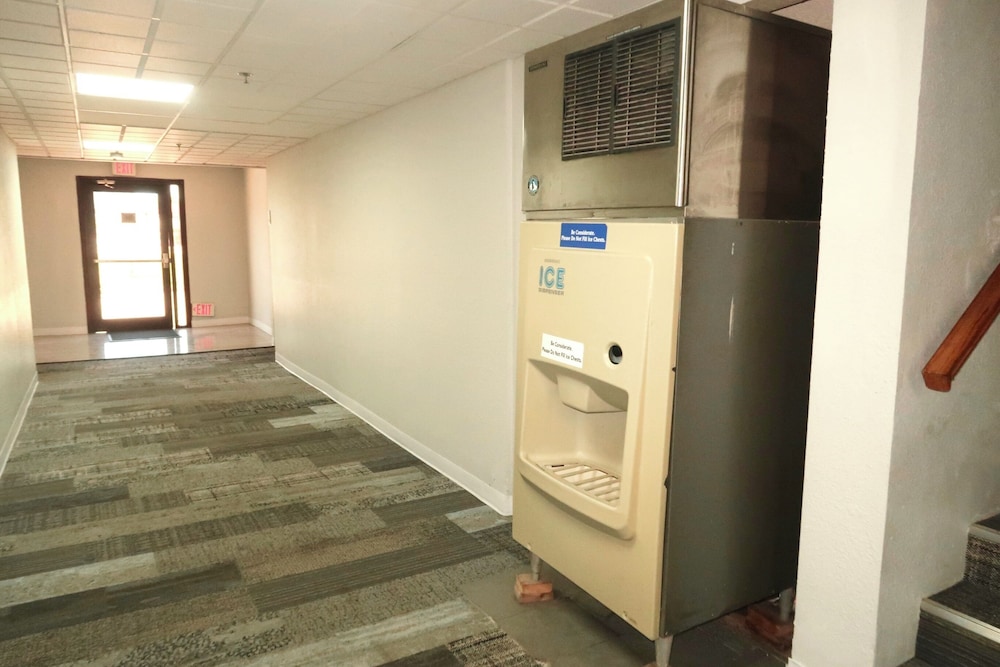 Studio 6 Elkhart IN Kitchenette Rooms - photo 25