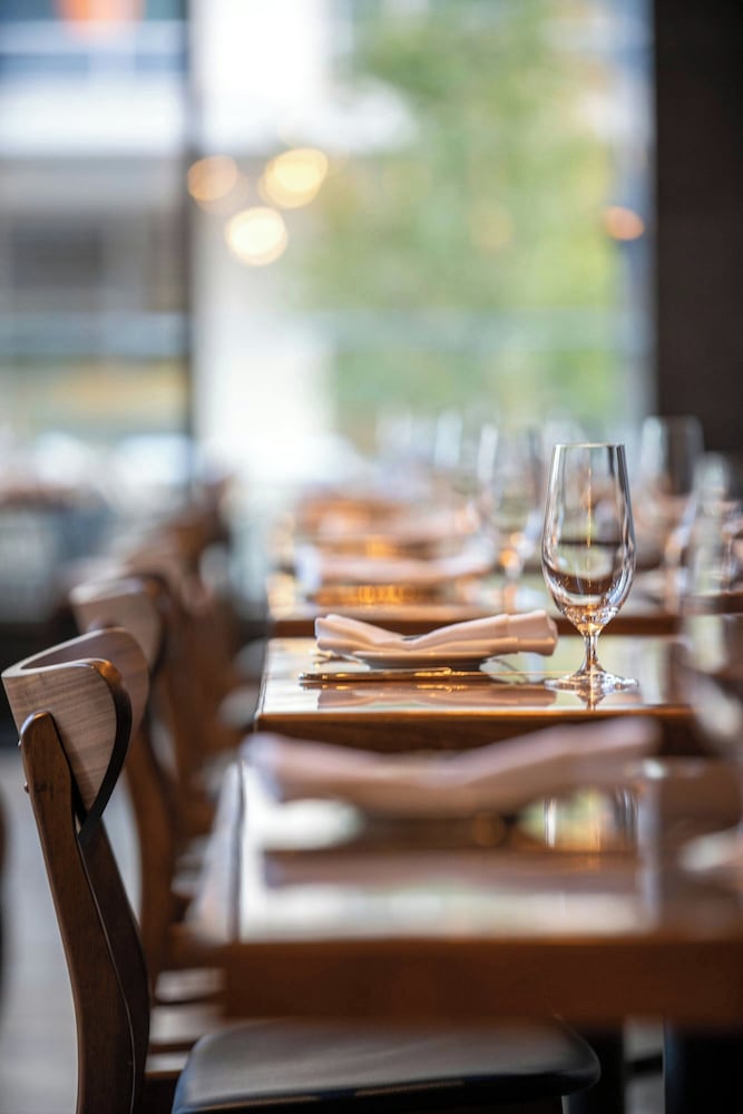 Epicurean Atlanta Autograph Collection - photo 73