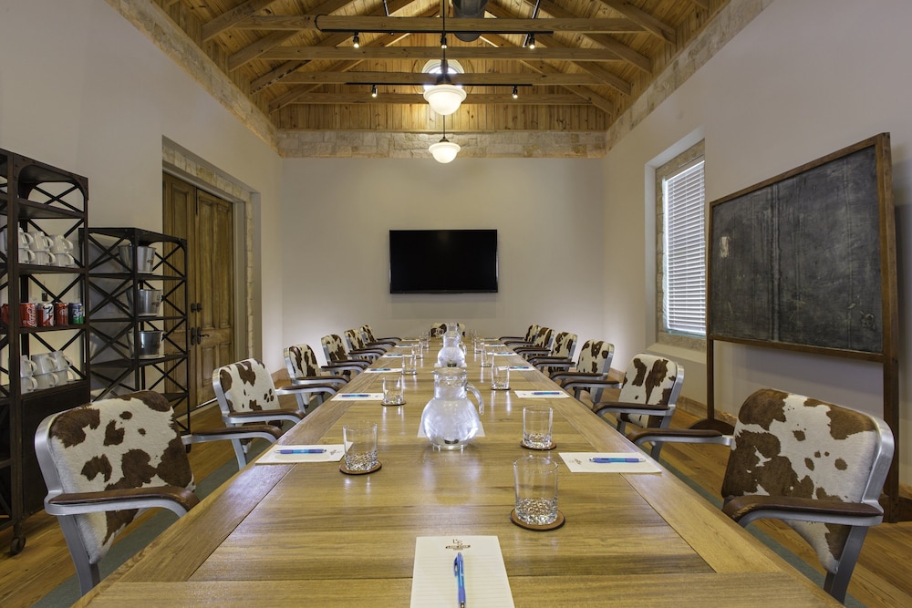 Lone Star Court by Valencia Hotel Collection - photo 33