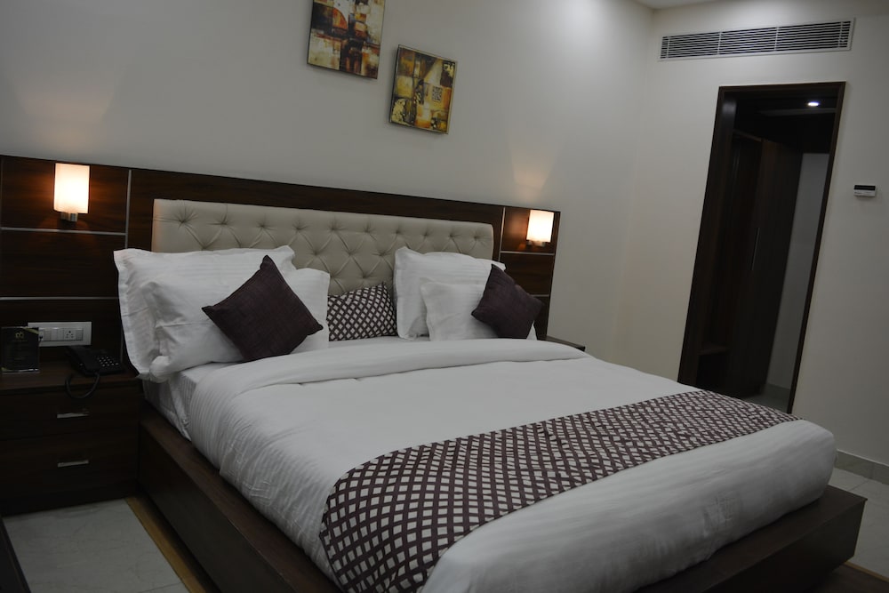 Hotel Dolives in Panipat, India