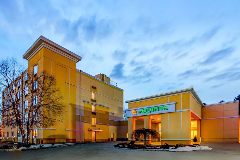 La Quinta Inn & Suites by Wyndham Danbury - photo 6