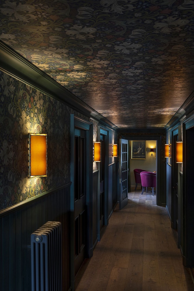 Kildrummy Inn — hotel in Alford