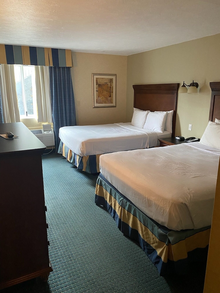 The Boardwalk Inn - photo 17
