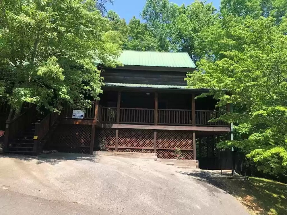 Picture Perfect #439 - carbon neutral hotel in Sevierville