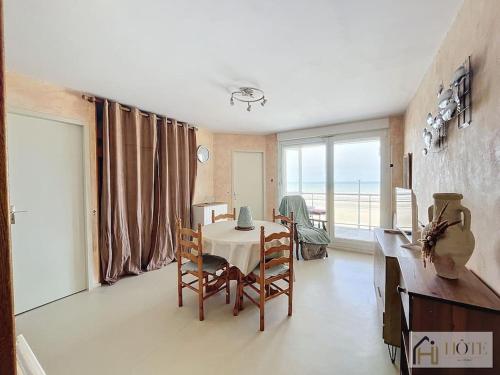 Le Maeva Vue Mer 3e Etage — hotel in Bray-Dunes