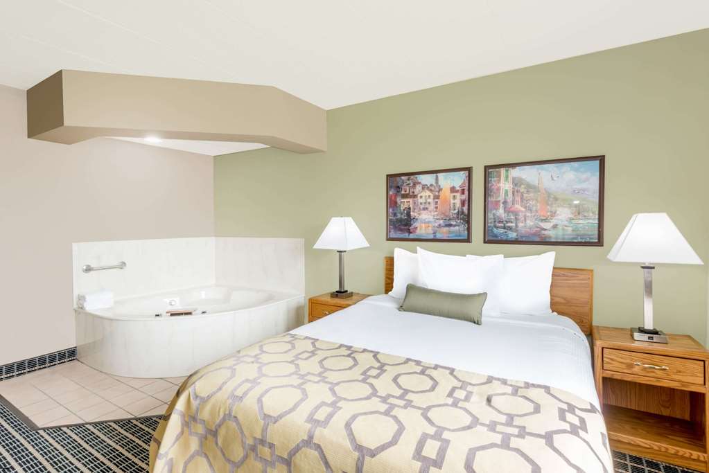 Baymont by Wyndham Marshalltown - photo 46