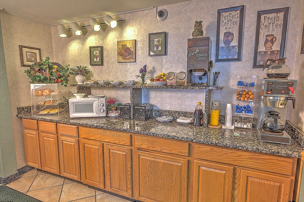 Dillon Inn - photo 12