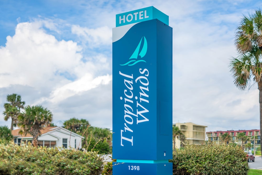 Tropical Winds Oceanfront Hotel - photo 89