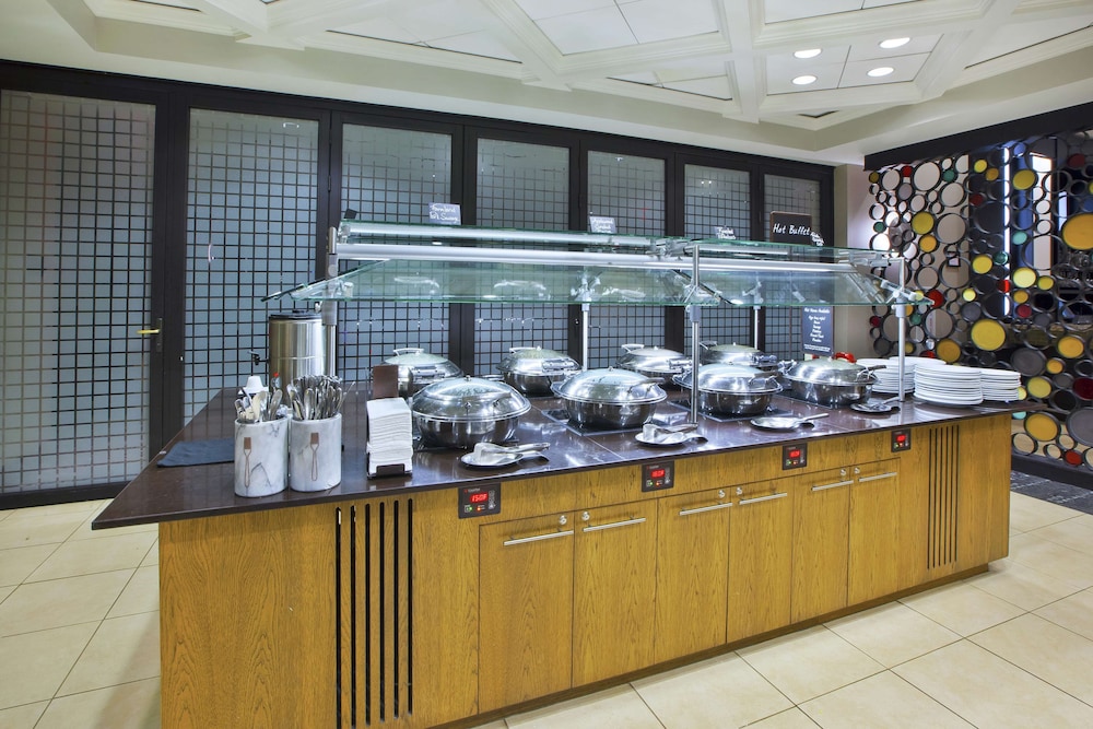 Embassy Suites Columbus Airport - photo 27