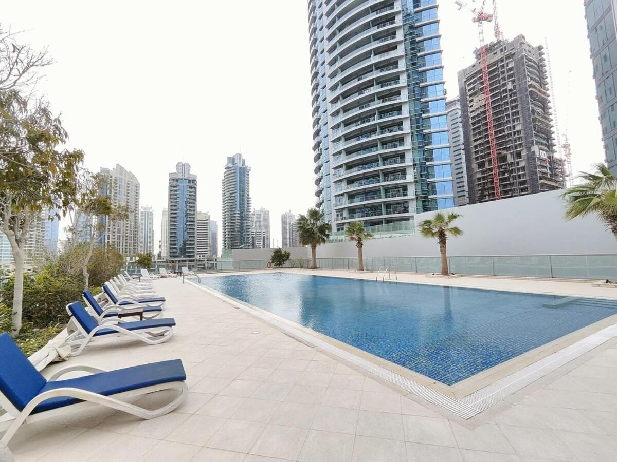 Marina Bliss Luxe Stay with Waterfront and Palm Views — 4-Star Luxury Hotel in Dubai, United Arab Emirates