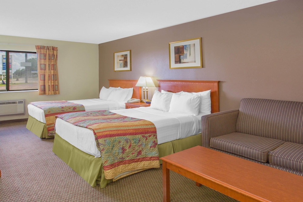 Days Inn by Wyndham Portage Cascade Mountain area - photo 37