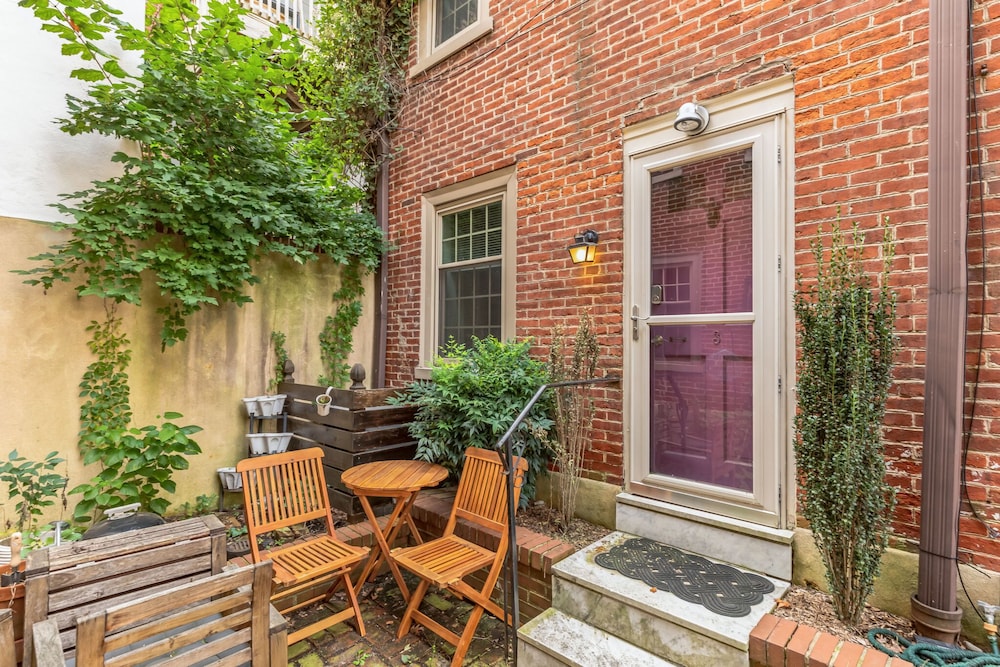 228 Catherine Street Philadelphia — 4-Star Luxury Hotel in Philadelphia, United States