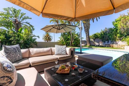 Green Point Grande Luxury Family villa with pool & views — 4-Star Luxury Hotel in Cape Town, South Africa