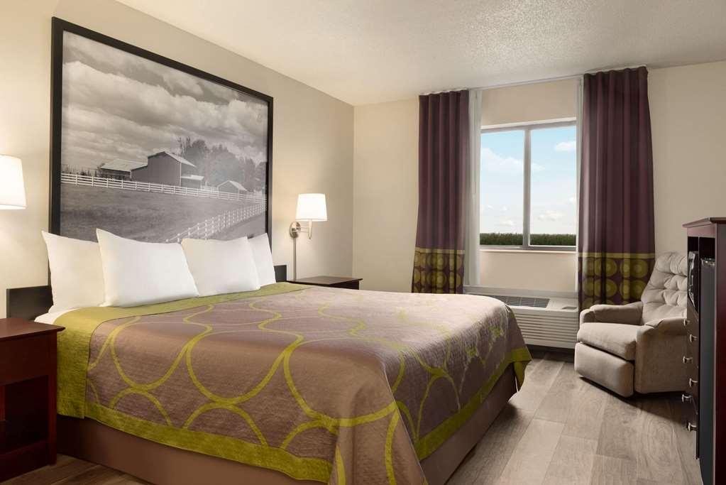 Super 8 by Wyndham Bethany MO - photo 11