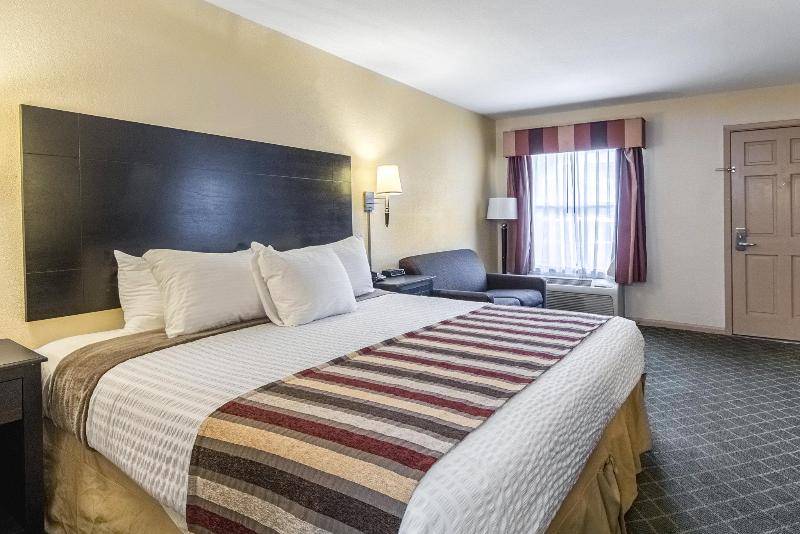 Rodeway Inn University Downtown - photo 10