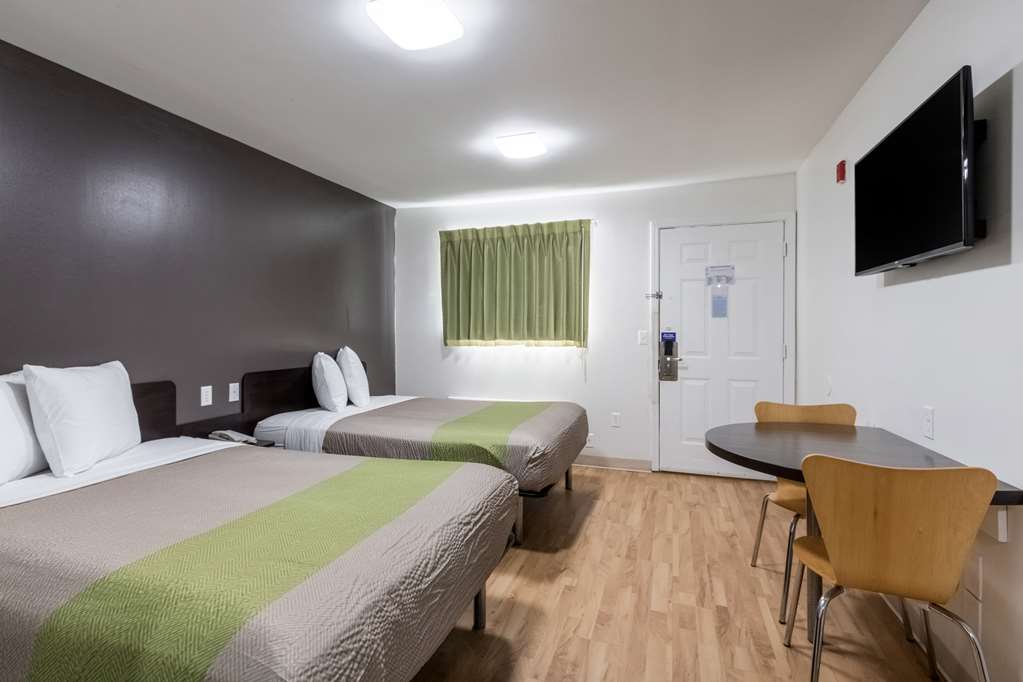 Studio 6 Extended Stay Savannah GA - photo 23