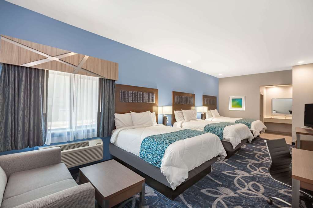 Baymont by Wyndham Houston Hobby Airport - photo 9