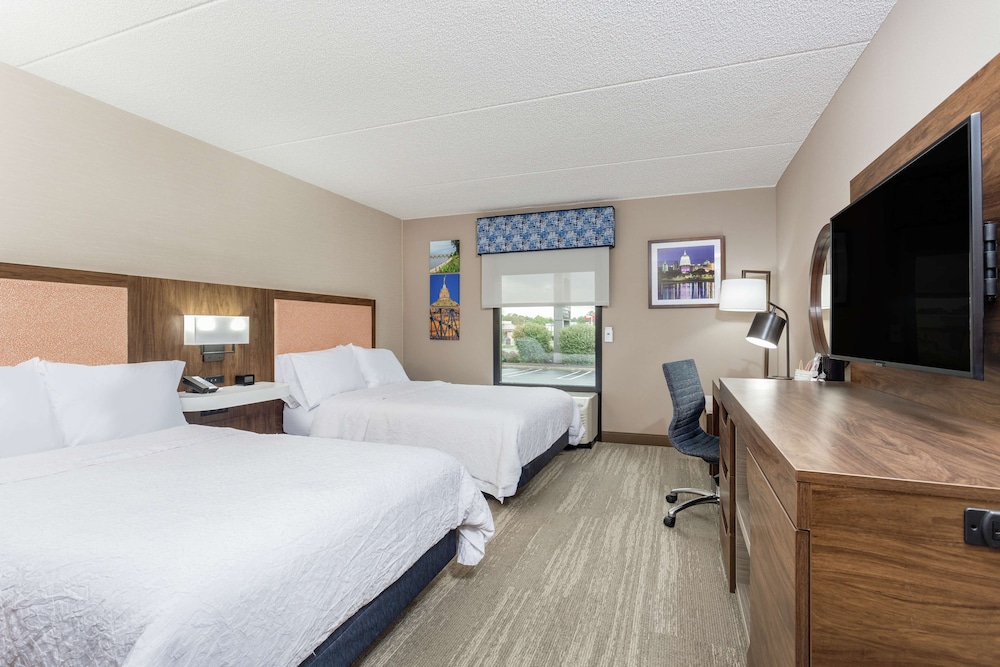 Hampton Inn Harrisburg East - photo 18