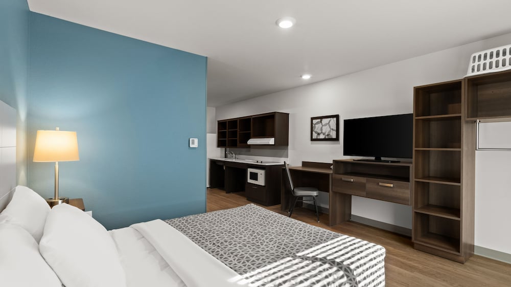 WoodSpring Suites Greeley - photo 11