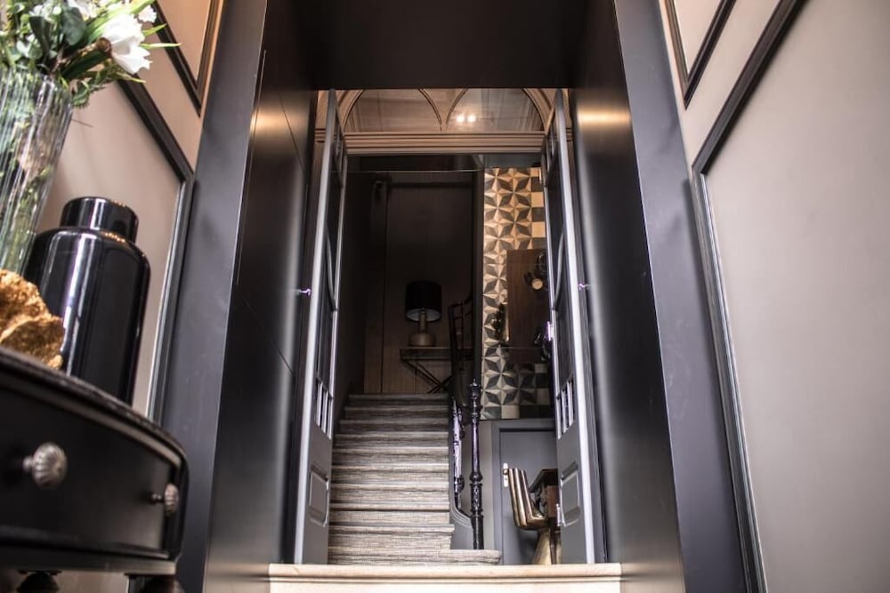 34 GuestHouse — 4-Star Luxury Hotel in Setubal, Portugal