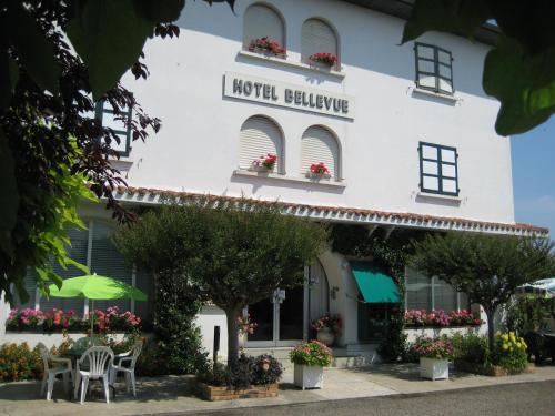 Hotel Bellevue de tradition familiale in Morcenx, France