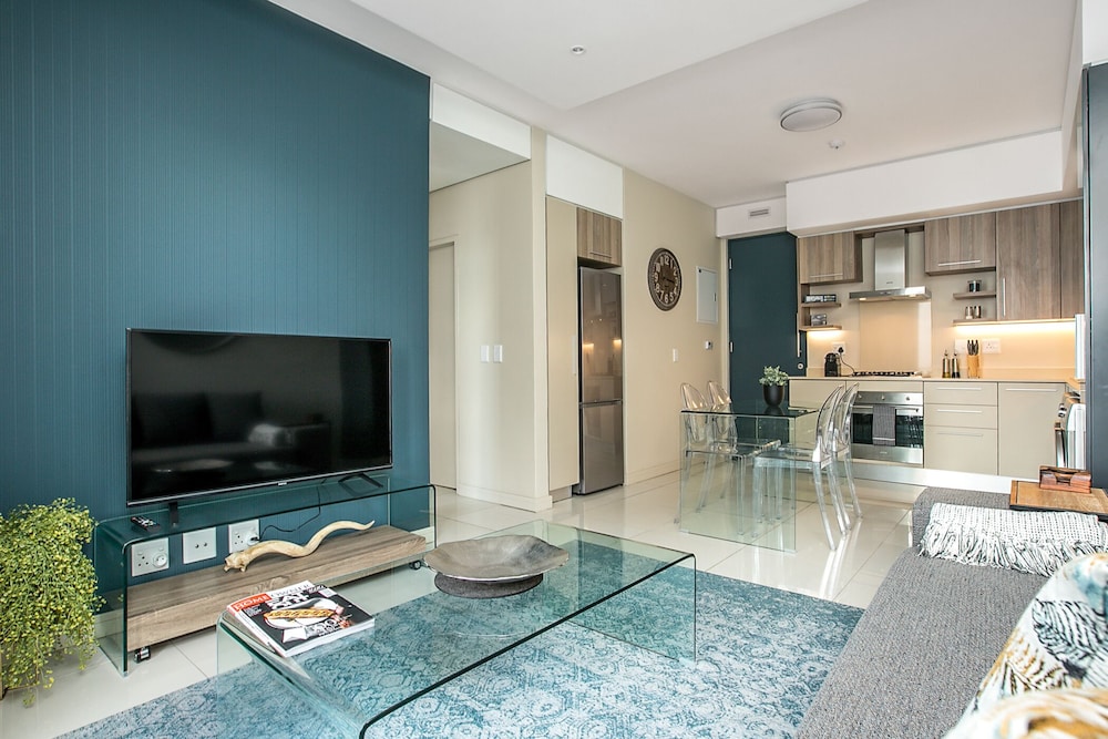801 The Tyrwhitt Rosebank Adults Only — 4-Star Luxury Hotel in Johannesburg, South Africa