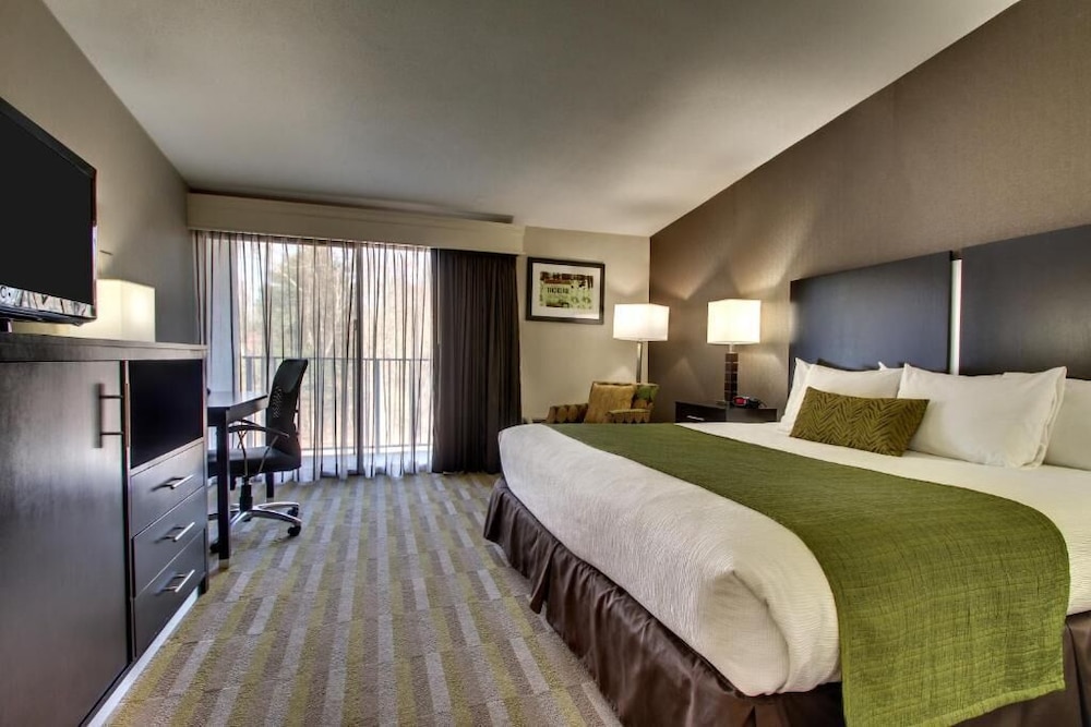 Historic Concord Suites - photo 11