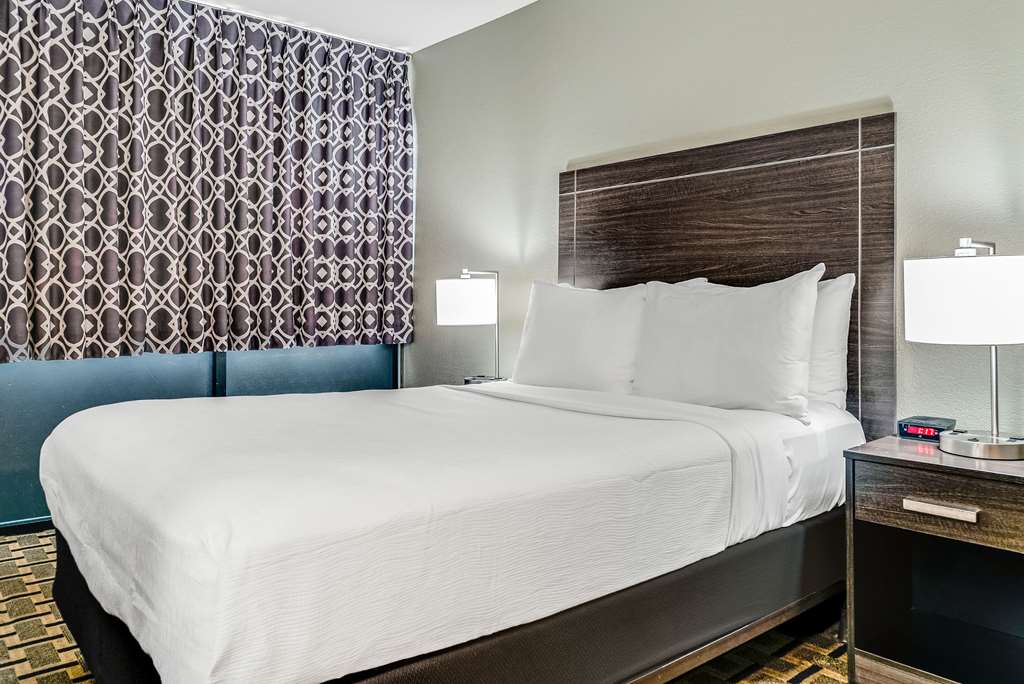 Quality Inn Detroit Downtown - photo 34
