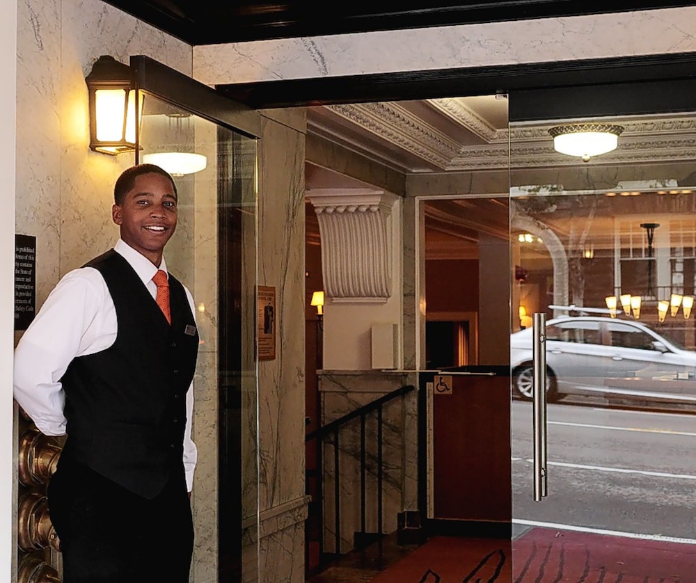 Executive Hotel Vintage Court - photo 2