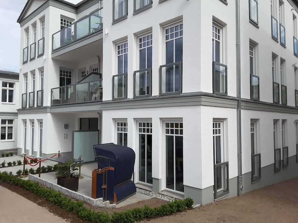 Quartier Schneespecht Westendpalais — 4-Star Luxury Hotel in Ahlbeck, Germany