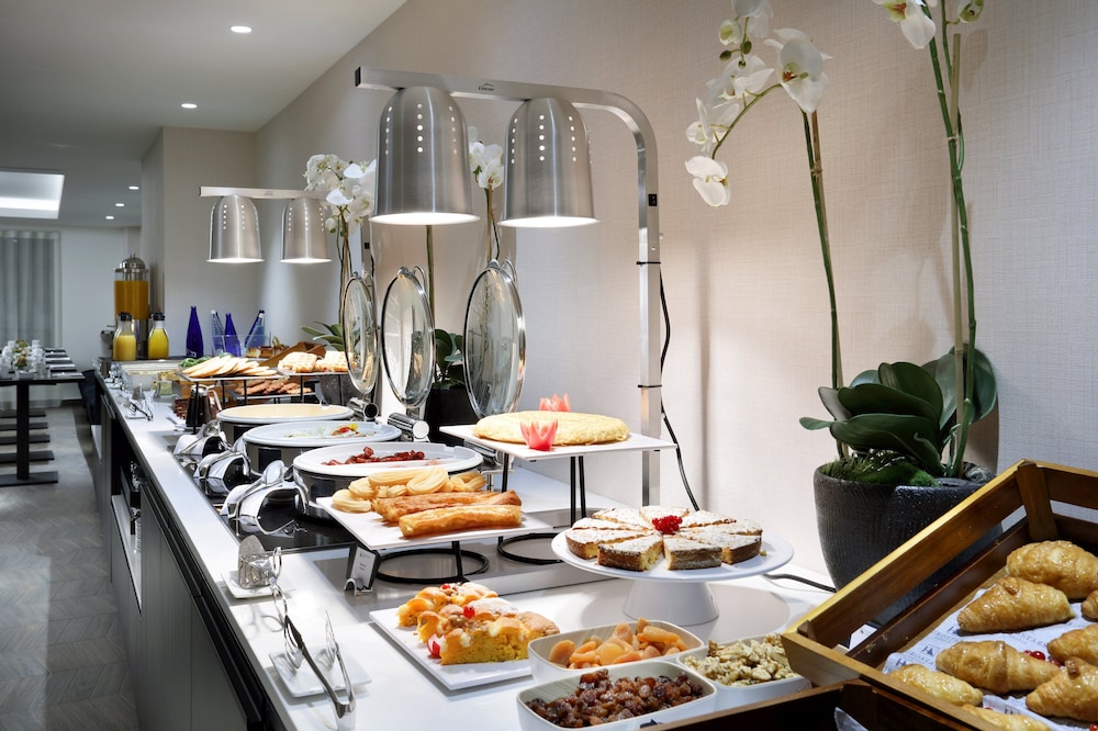 מזון ומשקאות