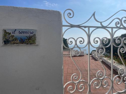 Villa Il Sorriso Capri centro — 4-Star Luxury Hotel in Capri, Italy