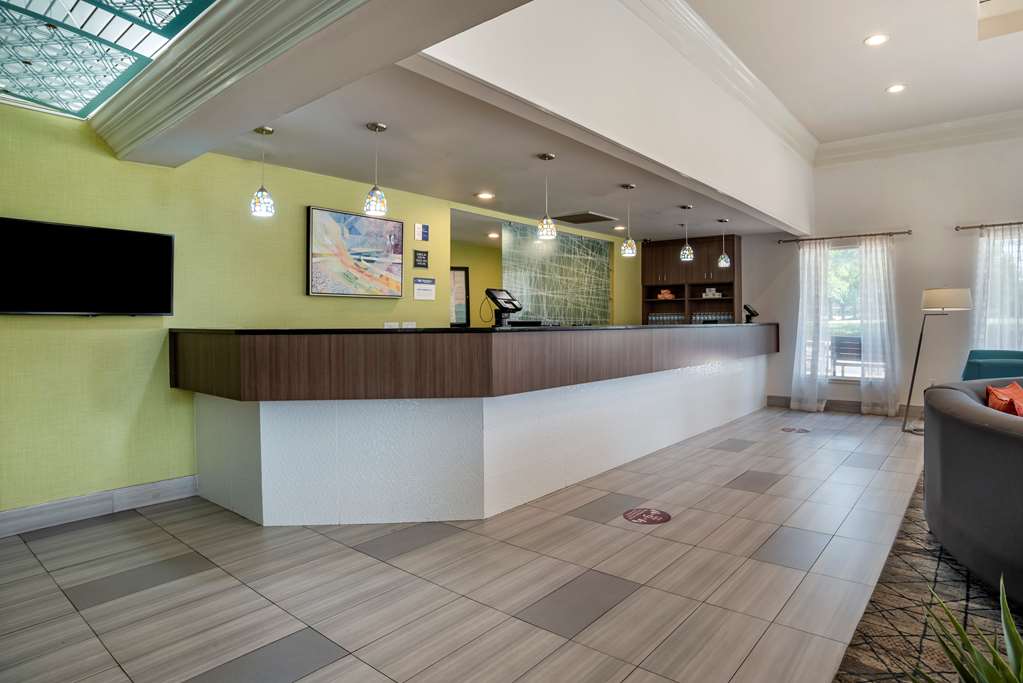 Best Western Carlton Suites - photo 10